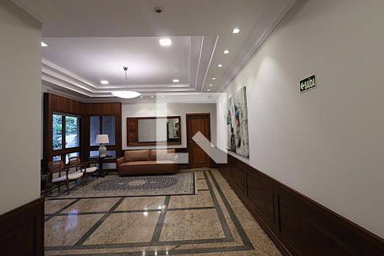 Área comum Hall de Entrada de apartamento à venda com 4 quartos, 200m² em Rio Branco, Porto Alegre
