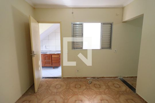 Casa 1 - Sala de casa para alugar com 2 quartos, 70m² em Bandeiras, Osasco
