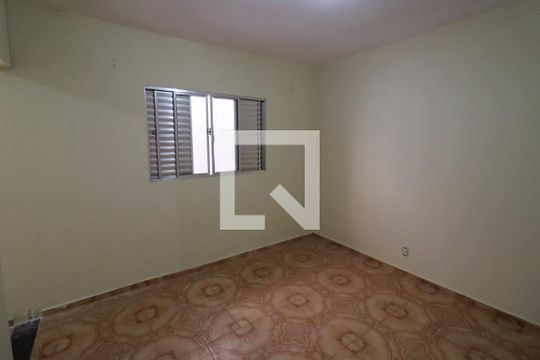 Casa 1 - Quarto de casa para alugar com 2 quartos, 70m² em Bandeiras, Osasco