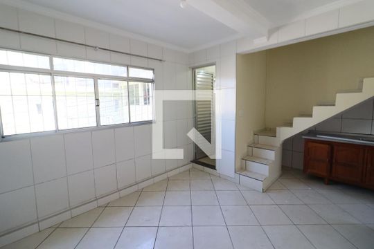 Casa 1 - Cozinha de casa para alugar com 2 quartos, 70m² em Bandeiras, Osasco