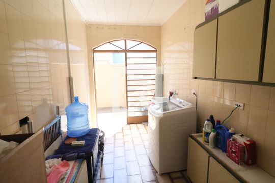 Área de Serviço de casa à venda com 3 quartos, 161m² em Jardim D’abril, Osasco