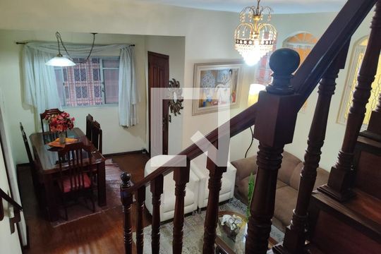 Casa à venda com 5 quartos, 260m² em Vila Brasilio Machado, São Paulo