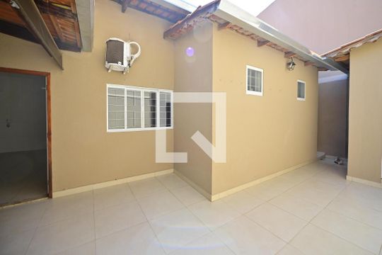 Quintal de casa para alugar com 3 quartos, 221m² em Jardim América, Goiânia