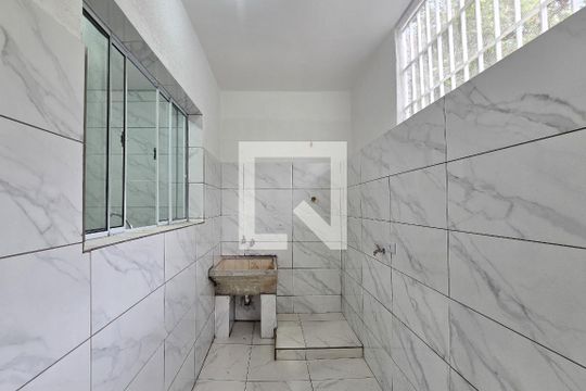 Área de Serviço de casa para alugar com 2 quartos, 100m² em Jardim Cantareira, São Bernardo do Campo