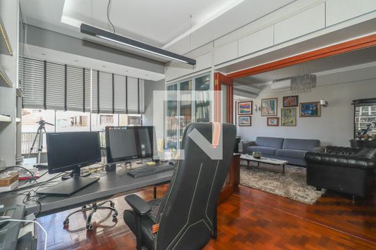 Escritório de apartamento para alugar com 3 quartos, 161m² em Independência, Porto Alegre