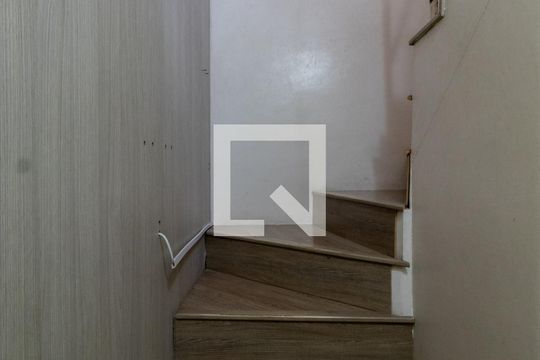 Escada de casa de condomínio à venda com 2 quartos, 64m² em Vila Jacuí, São Paulo