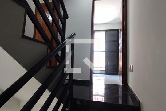 Casa à venda com 2 quartos, 80m² em Parque das Nações, Santo André