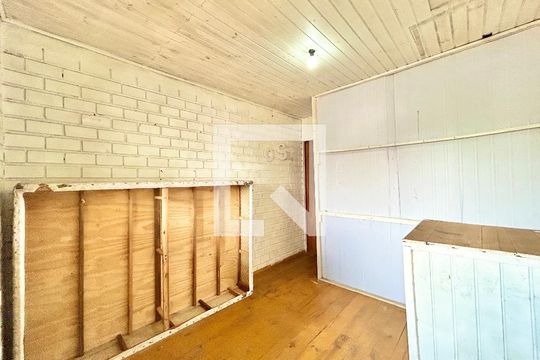 Quarto 2 de casa para alugar com 2 quartos, 70m² em Santos Dumont, São Leopoldo