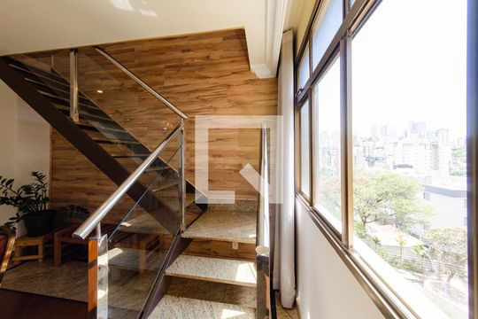 Escada de apartamento à venda com 4 quartos, 250m² em Buritis, Belo Horizonte