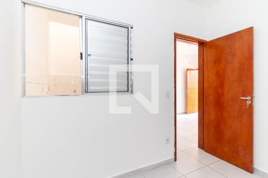 Quarto 1 de casa para alugar com 2 quartos, 48m² em Jardim Itapemirim, São Paulo