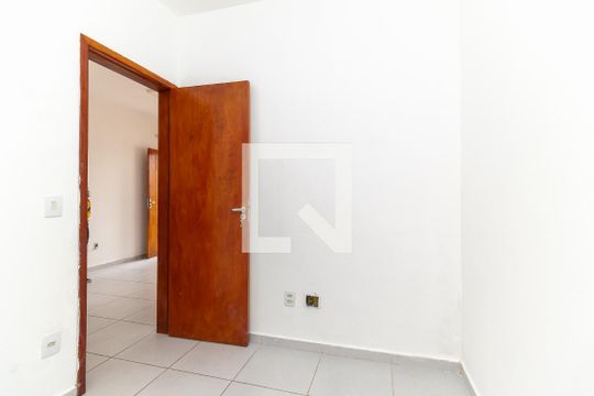 Quarto 1 de casa para alugar com 2 quartos, 48m² em Jardim Itapemirim, São Paulo