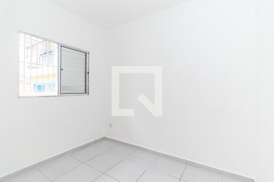 Quarto 2 de casa para alugar com 2 quartos, 48m² em Jardim Itapemirim, São Paulo