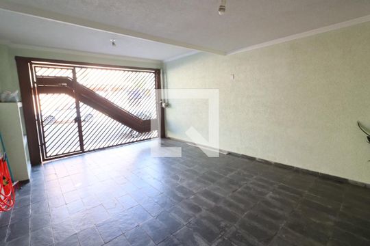 Garagem de casa à venda com 3 quartos, 125m² em Cipava, Osasco