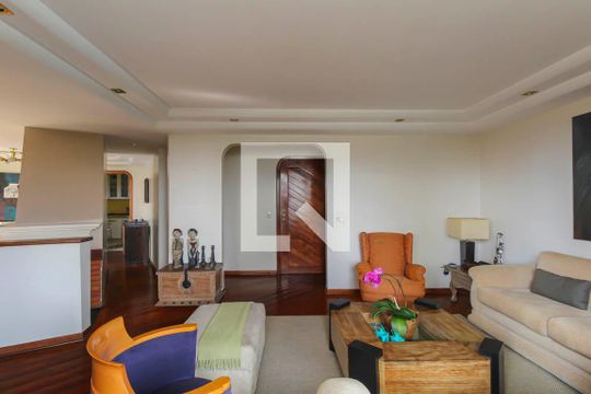 Sala 1 de apartamento para alugar com 4 quartos, 257m² em Jardim Avelino, São Paulo