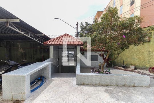 Entrada de apartamento para alugar com 2 quartos, 57m² em Itaquera, São Paulo