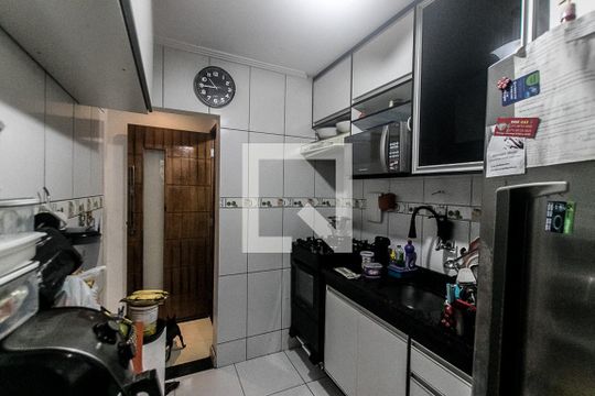 Cozinha de apartamento para alugar com 2 quartos, 51m² em Cabula, Salvador