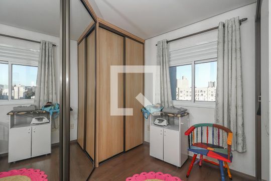 Suíte de apartamento à venda com 3 quartos, 110m² em Passo D’areia, Porto Alegre