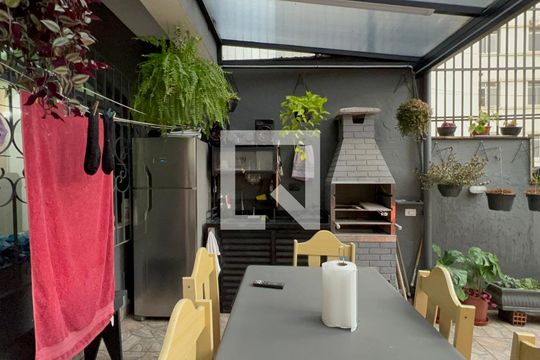 Quintal de casa à venda com 2 quartos, 136m² em Jardim Paulista, São Paulo