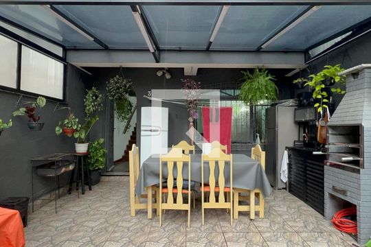 Quintal de casa à venda com 2 quartos, 136m² em Jardim Paulista, São Paulo