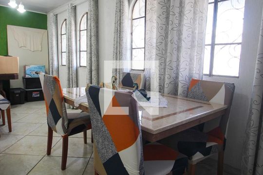 Sala de casa à venda com 2 quartos, 400m² em Jardim Umarizal, São Paulo