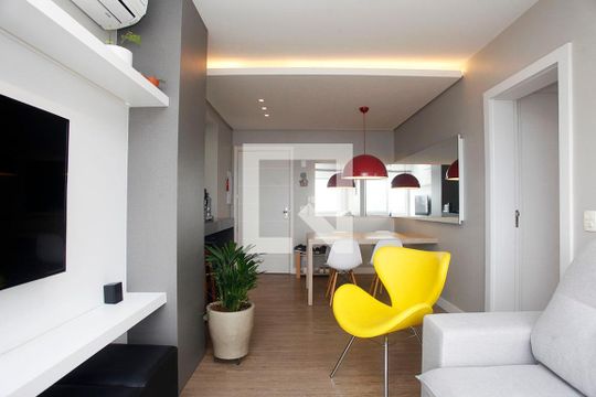 Sala de apartamento à venda com 2 quartos, 64m² em Santana, Porto Alegre