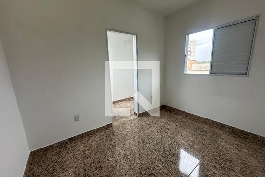 Quarto de apartamento para alugar com 1 quarto, 28m² em Vila do Conde, Barueri