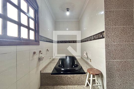 Banheiro Social de apartamento à venda com 4 quartos, 400m² em Centro, Novo Hamburgo