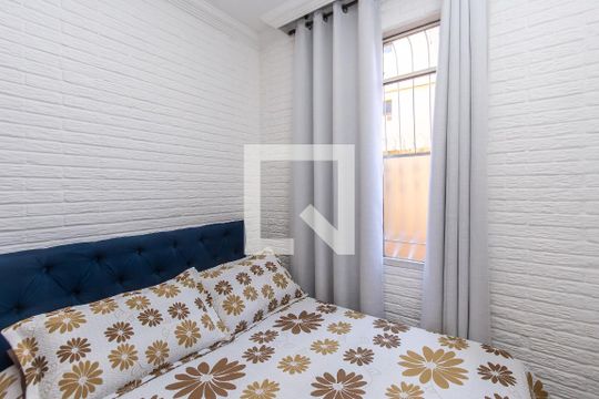 Quarto 1 de apartamento para alugar com 2 quartos, 40m² em Itatiaia, Belo Horizonte