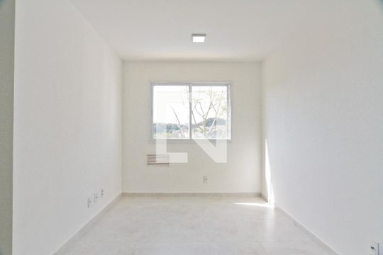 Sala de apartamento para alugar com 2 quartos, 40m² em Vila Pirituba, São Paulo