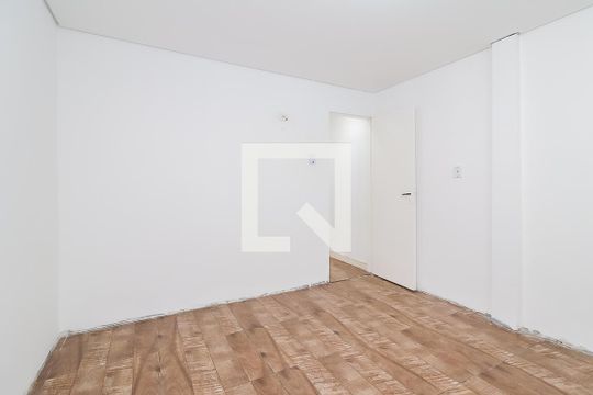 Quarto  de casa à venda com 5 quartos, 520m² em Parada Xv de Novembro, São Paulo