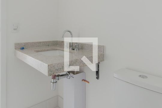 Banheiro de kitnet/studio à venda com 1 quarto, 34m² em Vila Mariana, São Paulo