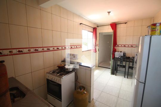 Cozinha de casa à venda com 2 quartos, 100m² em Solar do Barreiro, Belo Horizonte