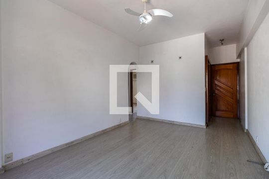 Sala de apartamento para alugar com 2 quartos, 72m² em Tijuca, Rio de Janeiro