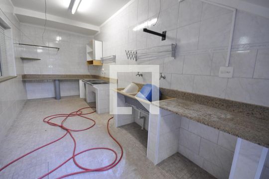 Área de serviço 2 de casa para alugar com 5 quartos, 370m² em Tremembé, São Paulo