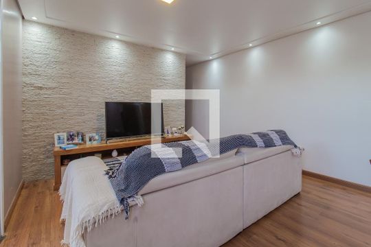 Sala de apartamento para alugar com 2 quartos, 98m² em V. Vitória, Mauá