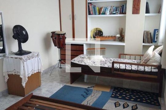 Casa à venda com 4 quartos, 240m² em Vargem Pequena, Rio de Janeiro