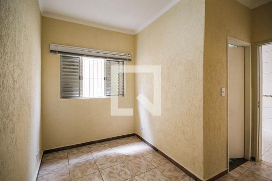 Quarto de casa para alugar com 1 quarto, 40m² em Vila Santa Edwiges, São Paulo