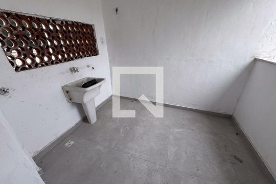 Área de Serviço de casa para alugar com 1 quarto, 70m² em Bar dos Cavaleiros, Duque de Caxias