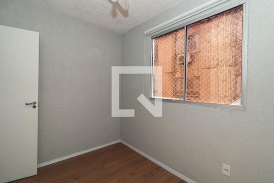 Quarto de apartamento para alugar com 2 quartos, 42m² em Sarandi, Porto Alegre