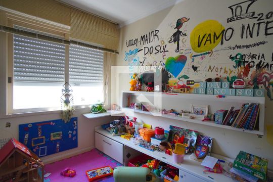 Quarto 2 de apartamento à venda com 4 quartos, 230m² em Rio Branco, Porto Alegre
