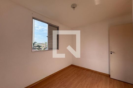 Quarto 1 de apartamento à venda com 2 quartos, 50m² em Parque São Vicente, Mauá