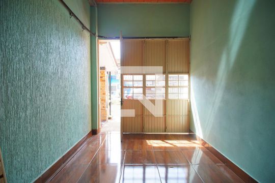Garagem de casa à venda com 4 quartos, 200m² em Canudos, Novo Hamburgo