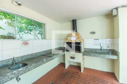 Área gourmet de apartamento para alugar com 2 quartos, 74m² em Jardim Tupanci, Barueri