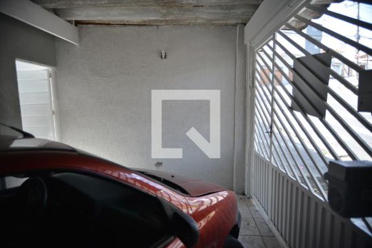 Garagem de casa à venda com 2 quartos, 100m² em Vila Dora, Santo André