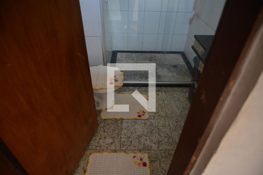 Banheiro Social de casa à venda com 2 quartos, 100m² em Vila Dora, Santo André