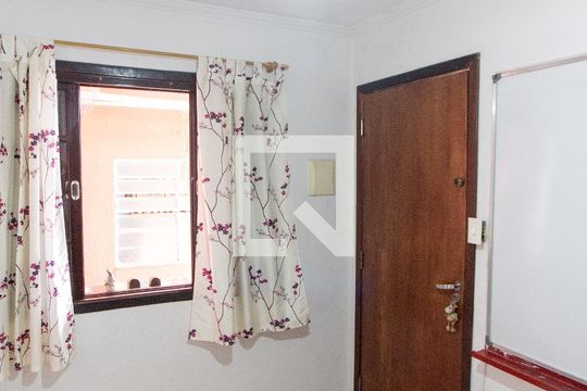 Suíte de casa à venda com 4 quartos, 115m² em Vila Nelson, São Paulo