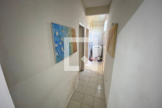 Corredor de casa à venda com 2 quartos, 85m² em Pilares, Rio de Janeiro