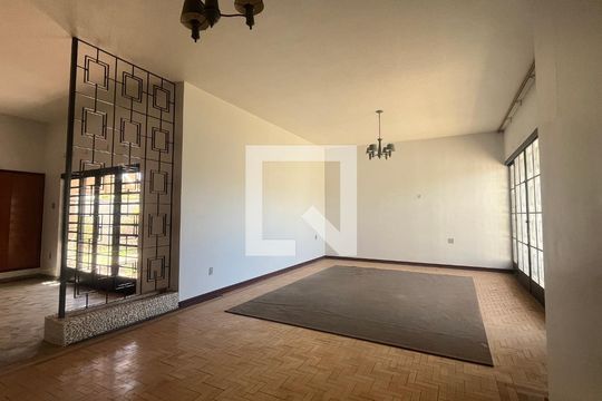 Sala de casa para alugar com 2 quartos, 213m² em Nova Campinas, Campinas