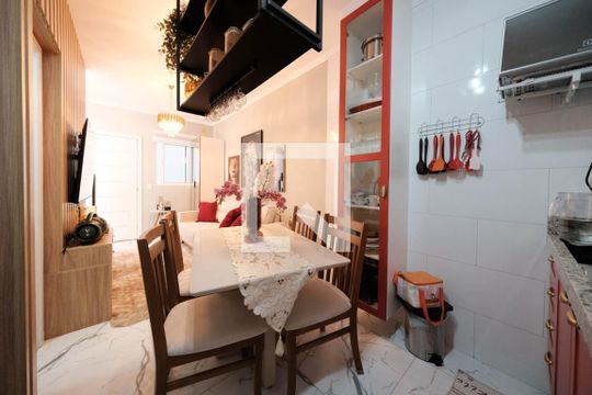 Sala/Cozinha de casa de condomínio à venda com 2 quartos, 91m² em Burgo Paulista, São Paulo