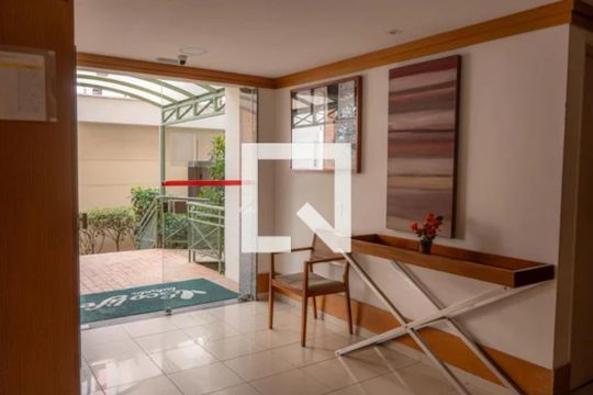 Hall de apartamento para alugar com 3 quartos, 68m² em Jardim das Vertentes, São Paulo